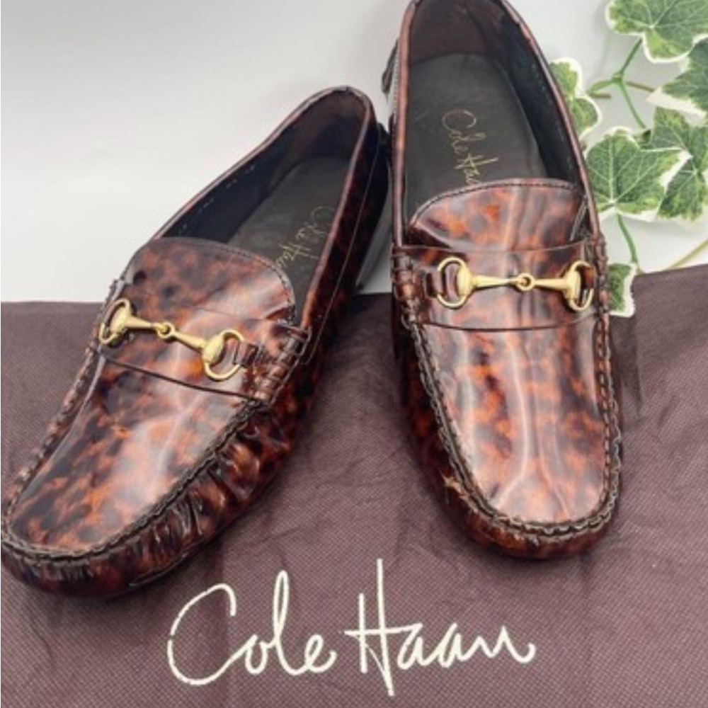 COLE HANN LOAFERS PATENT LEATHER ENAMEL LEOPARD PRINT SIZE 8
